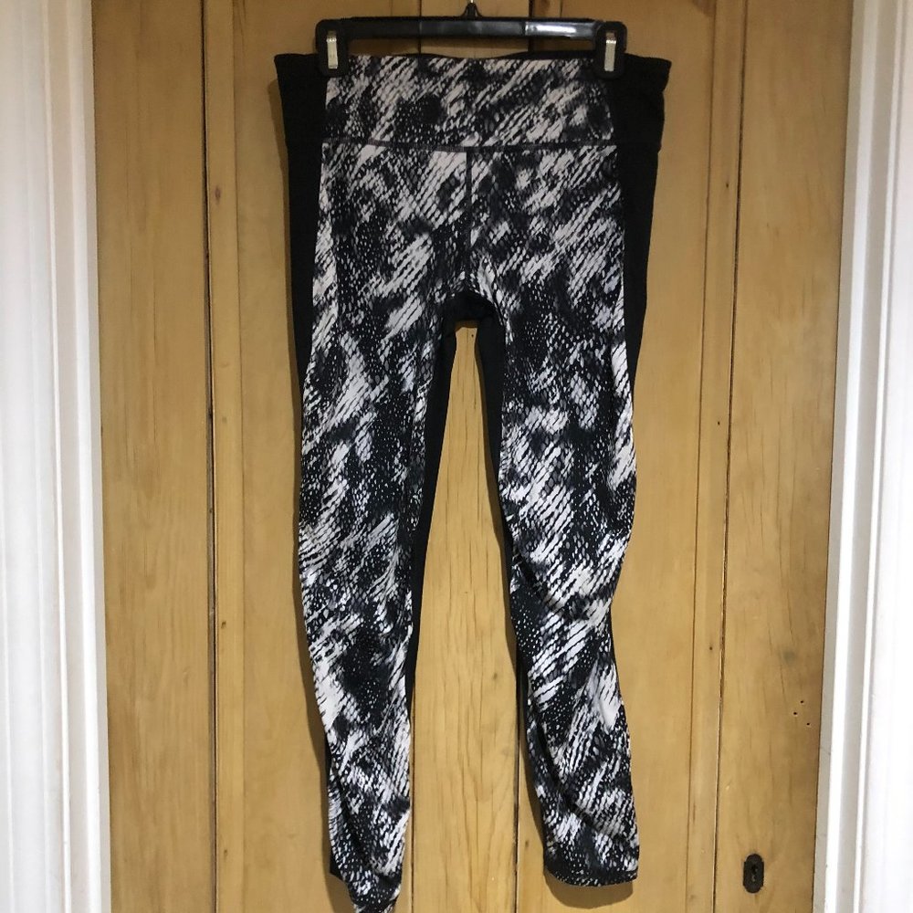 GapFit Blackout Technology Leggings